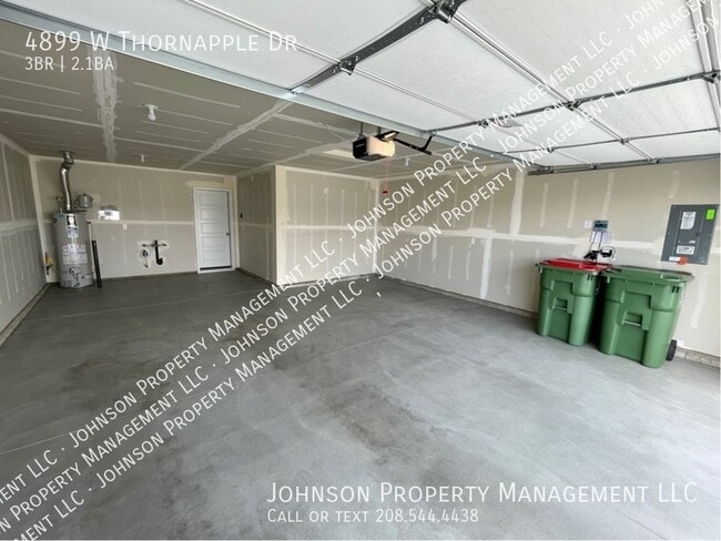 Building Photo - 4899 Thornapple Dr