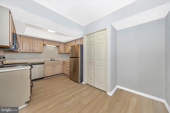 Building Photo - 6237 N Steamboat Way