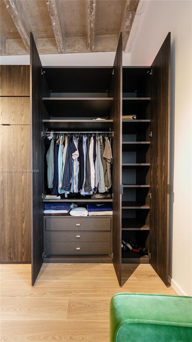 Building Photo - 5255 Collins Ave