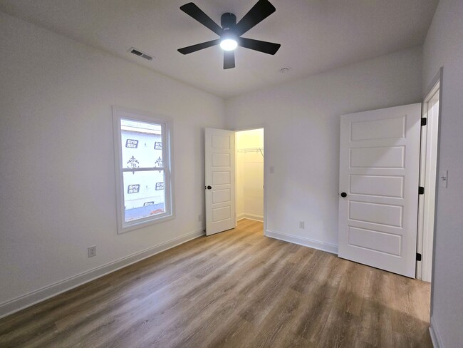 Building Photo - Beautiful new built three-bedroom, two-bat...
