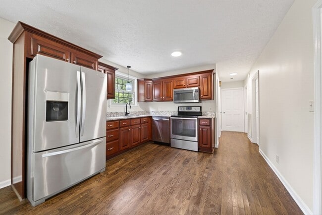 Building Photo - 235 Savely Dr