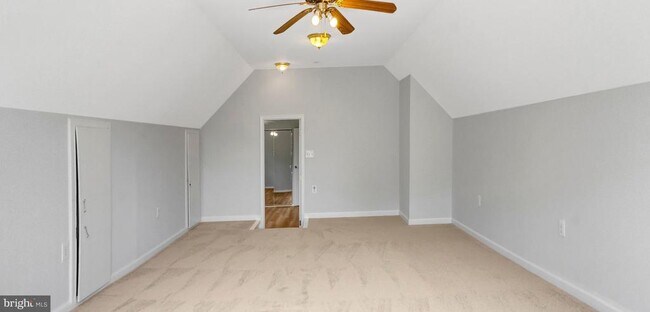 Building Photo - 4570 Lawnvale Dr