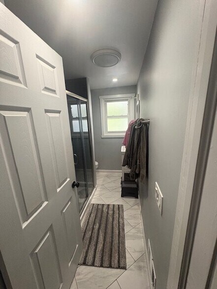 Building Photo - 181-183-183 Grove St