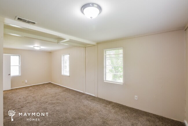 Building Photo - 2403 Yorkshire Cir SW
