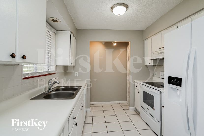 Building Photo - 331 SE 46th Ln