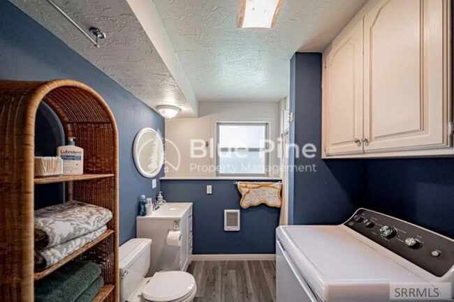 Building Photo - 648 Buckboard Ln