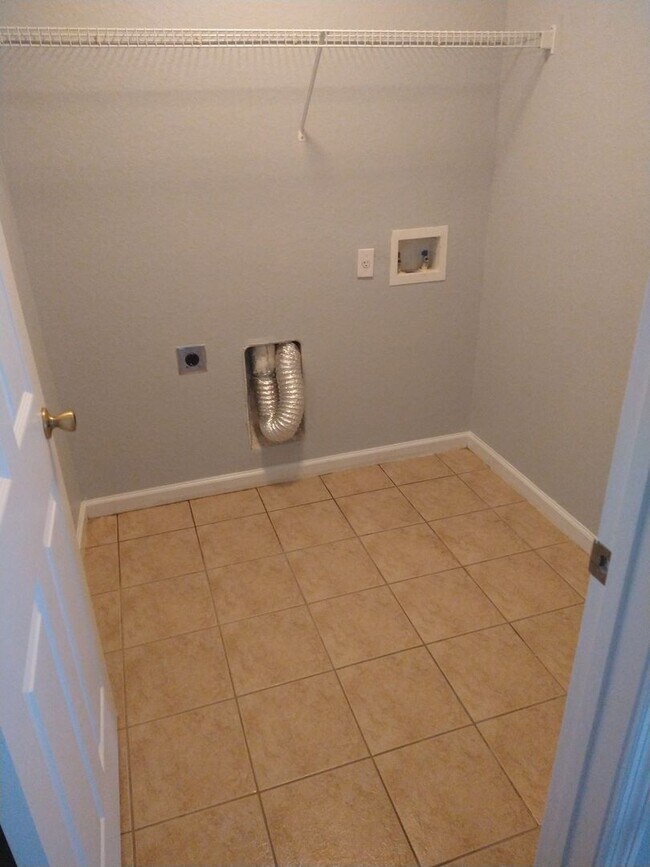 Building Photo - Cypress Reserve 4 Bedroom-Kissimmee
