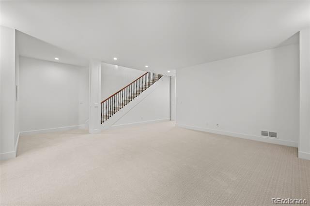 Building Photo - 360 Garfield St