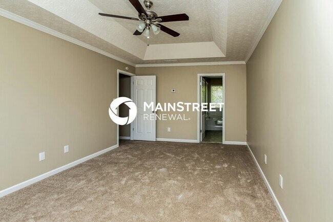 Building Photo - 5 Bedroom Pet-Friendly Home in Lithonia, GA with Main Street Renewal