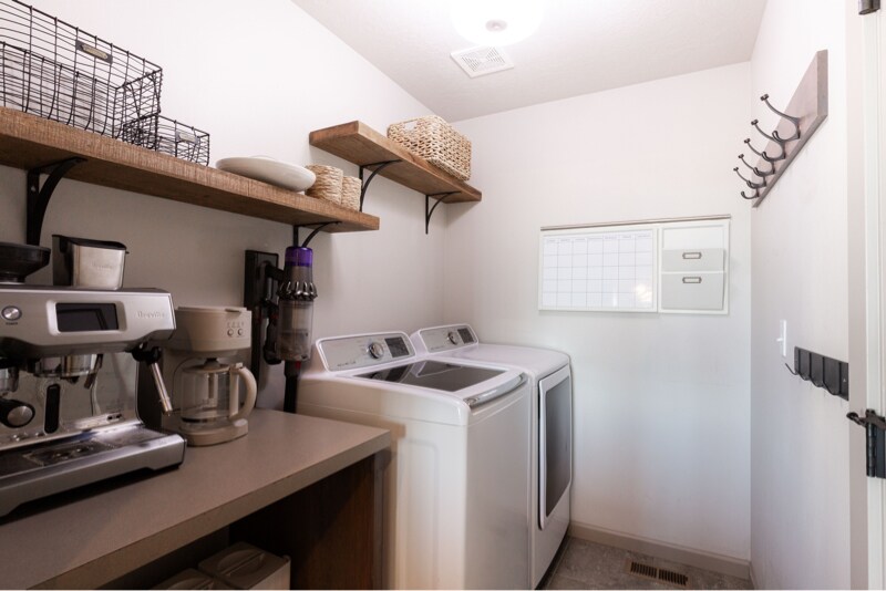 Building Photo - 7104 S Pheasant Ridge Dr