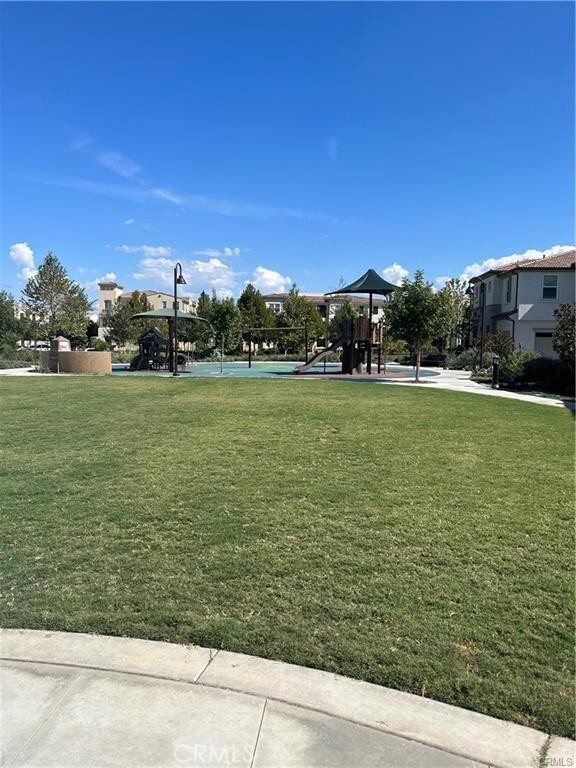 Building Photo - 30419 Town Square Dr