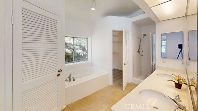Building Photo - 2930 Juniper Dr