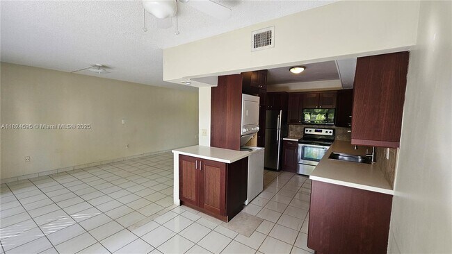 Building Photo - 5800 SW 127th Ave