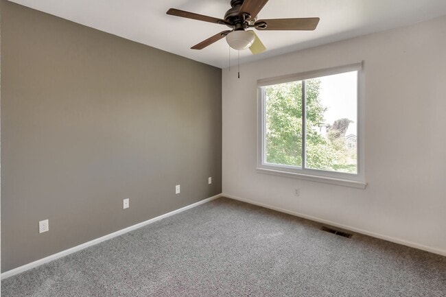 Building Photo - Charming 4 Bedroom 3 Bath in Highlands Ranch!