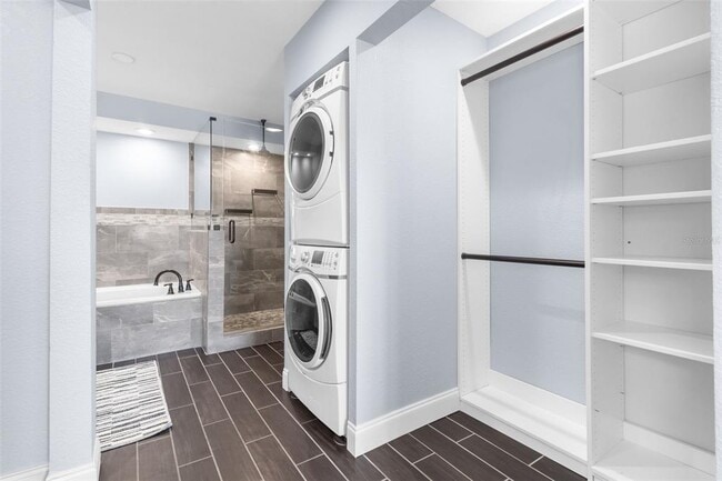 Building Photo - 5201 S Quincy St