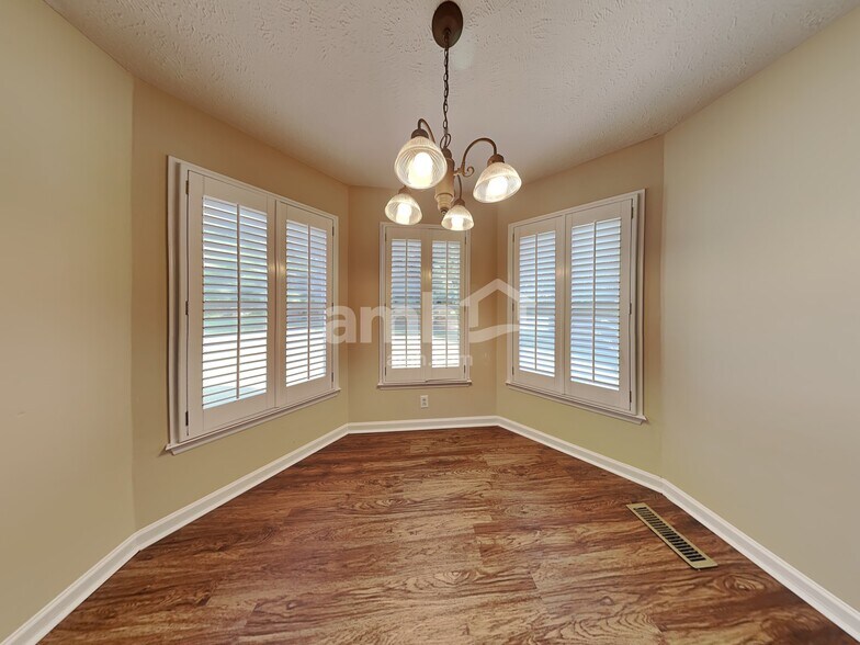 Building Photo - 1714 Bridget Dr