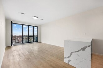 Building Photo - 15 West End Ave