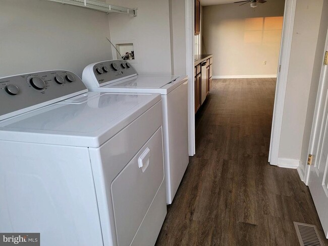 Building Photo - 19688 Mulberry Knoll Rd