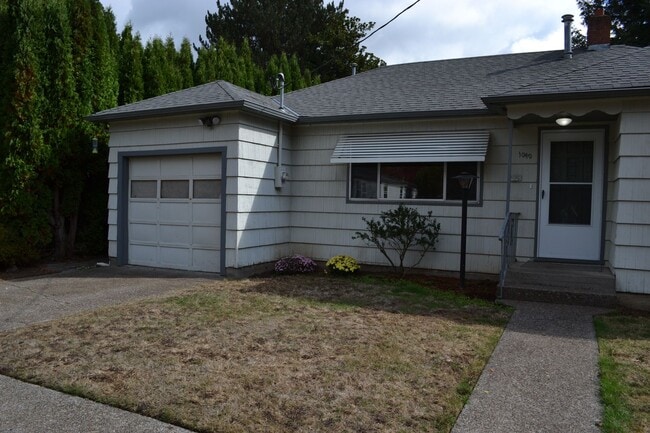 Primary Photo - Quaint two-bedroom charmer in Northeast Salem