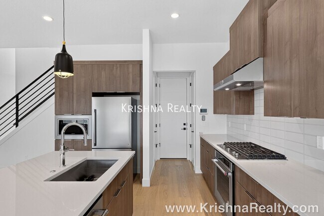Building Photo - 7802 NW 156th Ter