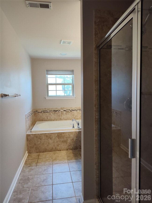 Building Photo - 2520 Alyssa Ln