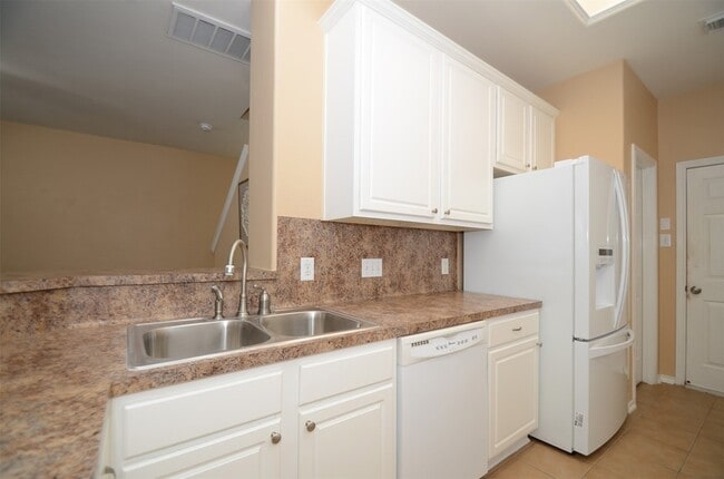 Building Photo - 5606 Claybeck Ln