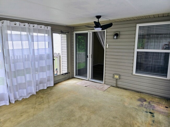 Building Photo - 3 Bed 2 Bath Huber Heights