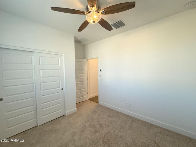 Building Photo - 10203 W Crittenden Ln