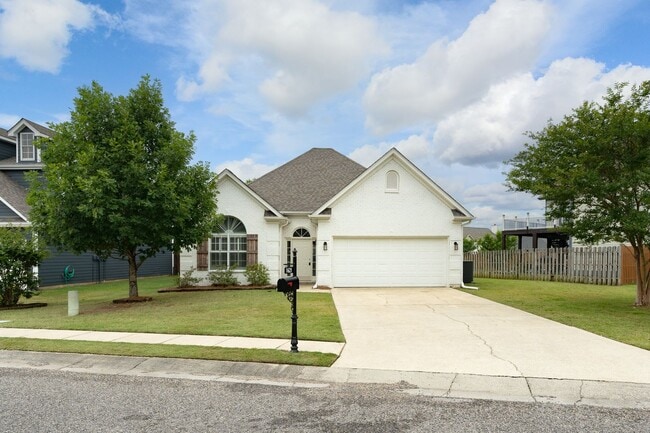 Building Photo - 1621 Old Cahaba Ct