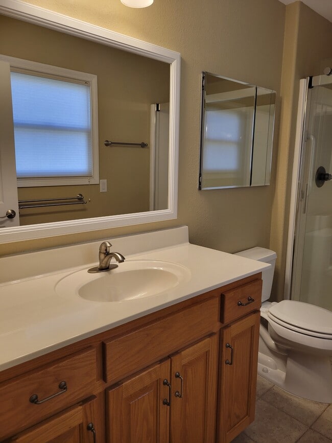 Building Photo - 544 Snead Dr