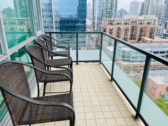 Building Photo - Ballpark View Condo at The Legend!