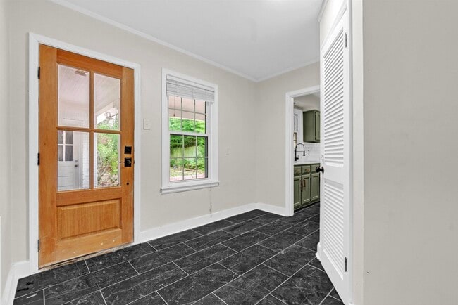 Building Photo - 196 N Goodlett St