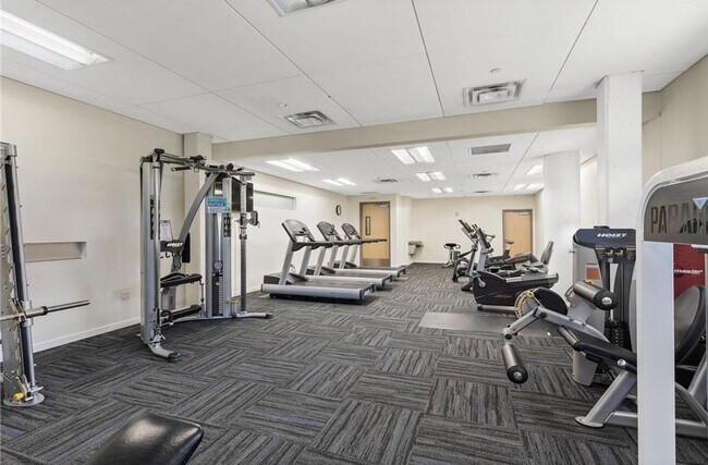 Building Photo - Gorgeous "Reflections" Condo w/ Panoramic Views, Light Rail Station, walk to Mall of America!