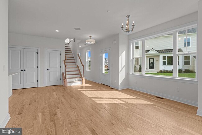 Building Photo - 46 Parry Wy