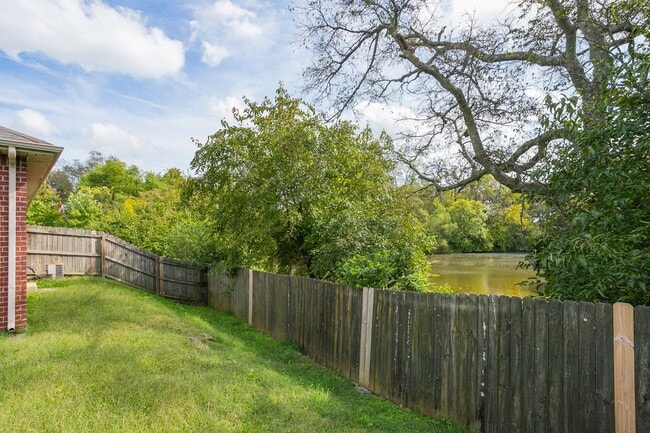 Building Photo - 564 Rose Cottage Cir