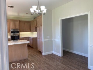 Building Photo - 14253 Meadowlands Dr