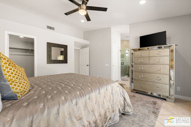 Building Photo - 74830 Waring Ct