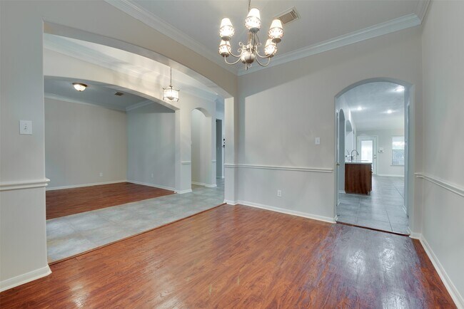 Building Photo - 1903 Blue Water Bay Dr