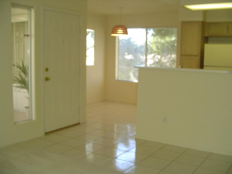 Building Photo - 5244 Mandalay Springs Dr