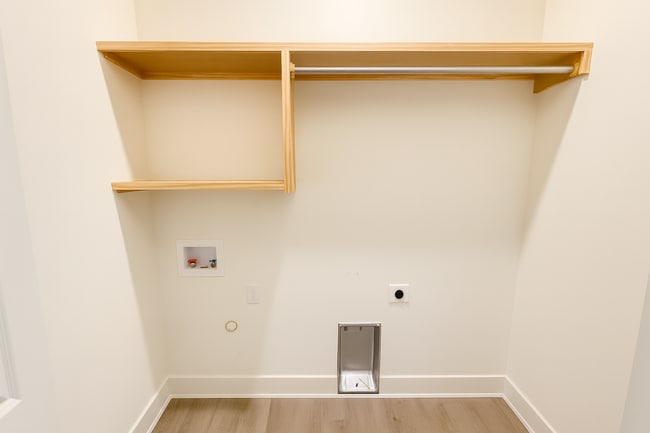 Building Photo - 1747/49 Hickory