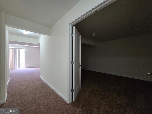 Building Photo - 173 Heartleaf Ln