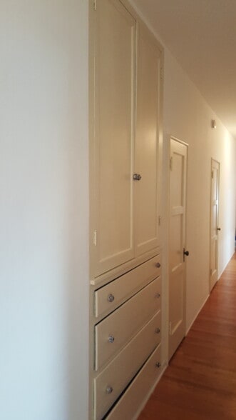 Building Photo - 1104 E California Ave