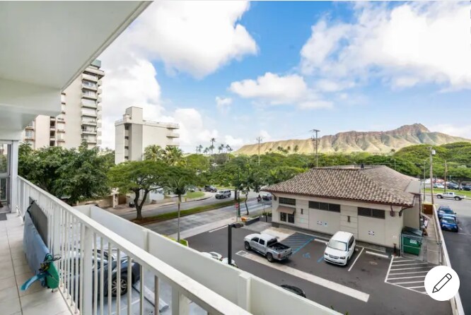 Great view of Diamond Head - 2575 Kuhio Ave
