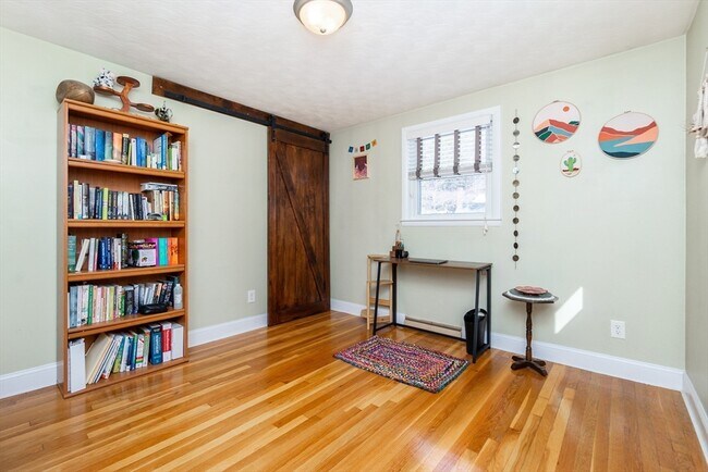 Building Photo - 73 Winfield St