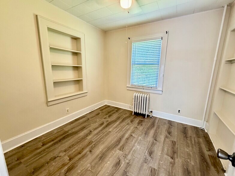 Building Photo - 815 Miller Ln