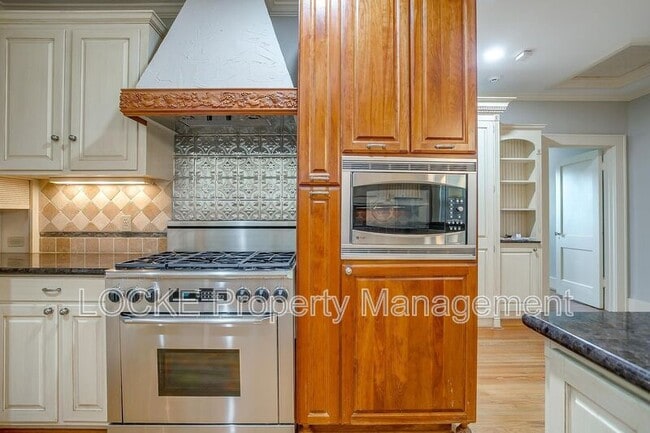 Building Photo - 4022 Bunting Ave