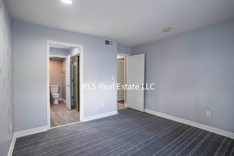 Building Photo - 1541 Riverside Ave