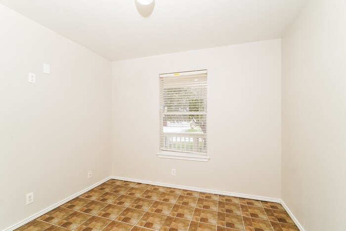 Building Photo - 8415 Chalk Hill Cove