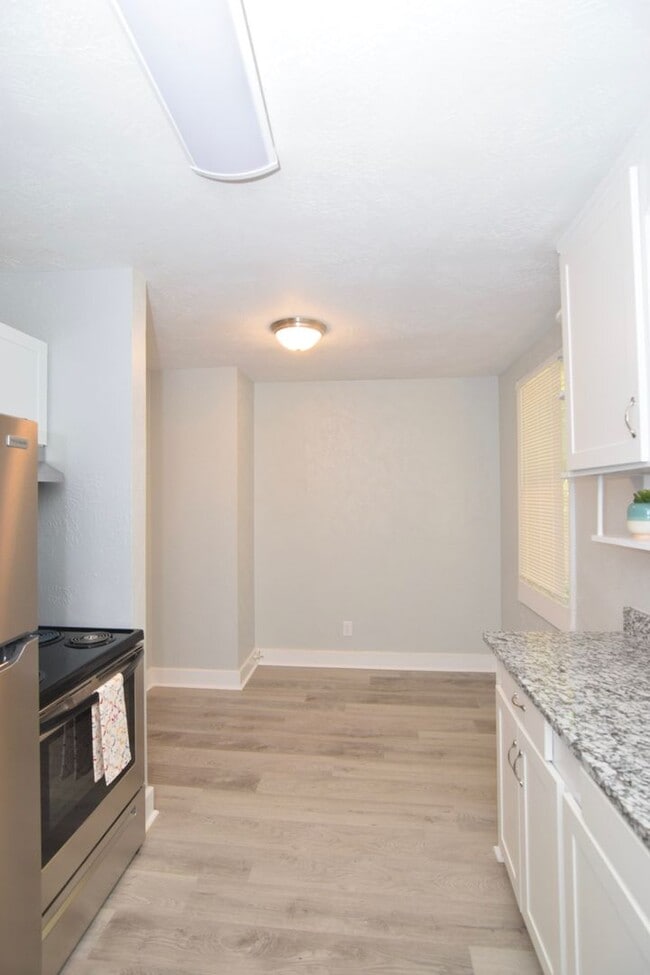 Building Photo - $995 - Updated 3 bed/2 bath house for rent off Wrightsboro Road, with fenced-in yard!