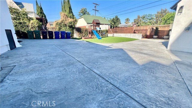 Building Photo - 5106 Crenshaw Blvd